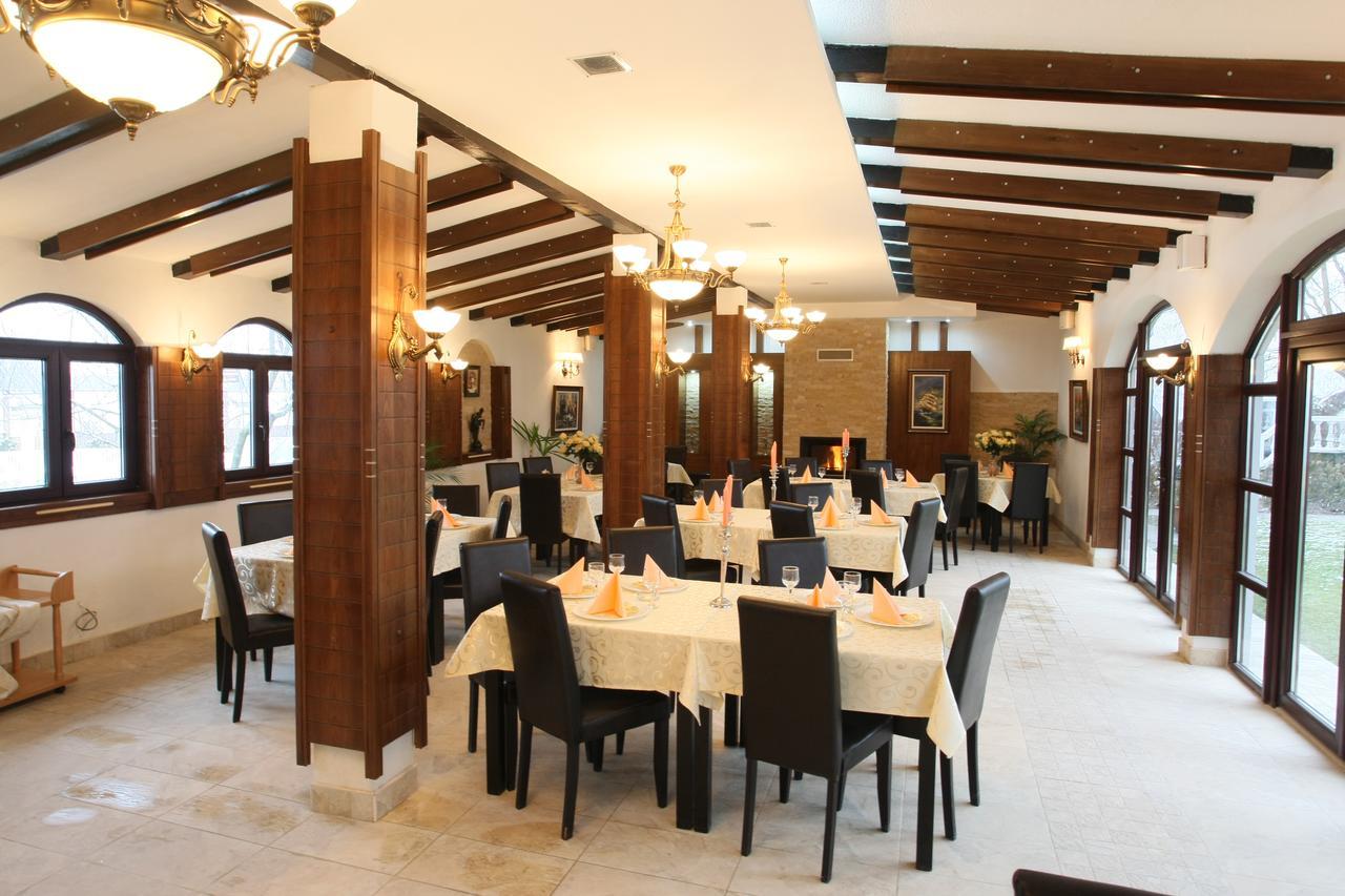 Hotel Roco Izvin Esterno foto