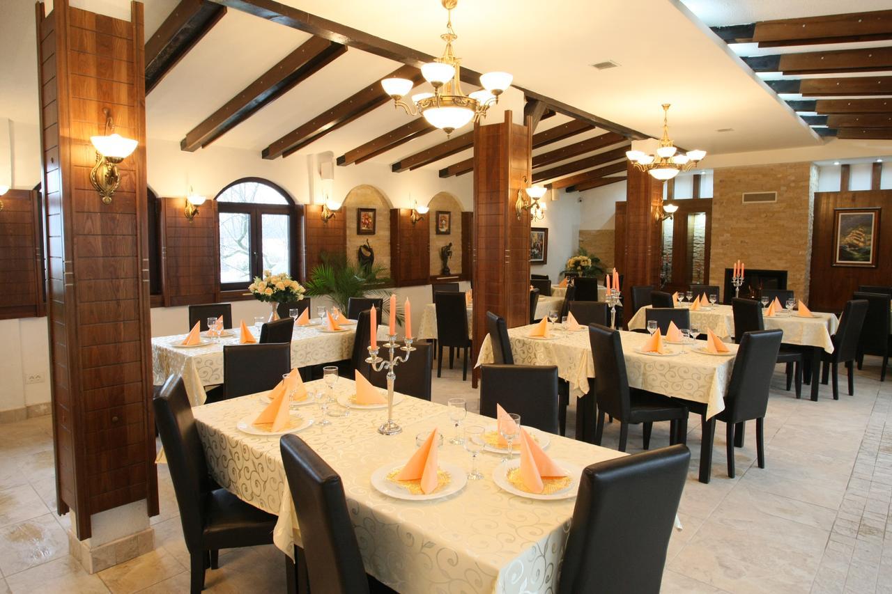 Hotel Roco Izvin Esterno foto