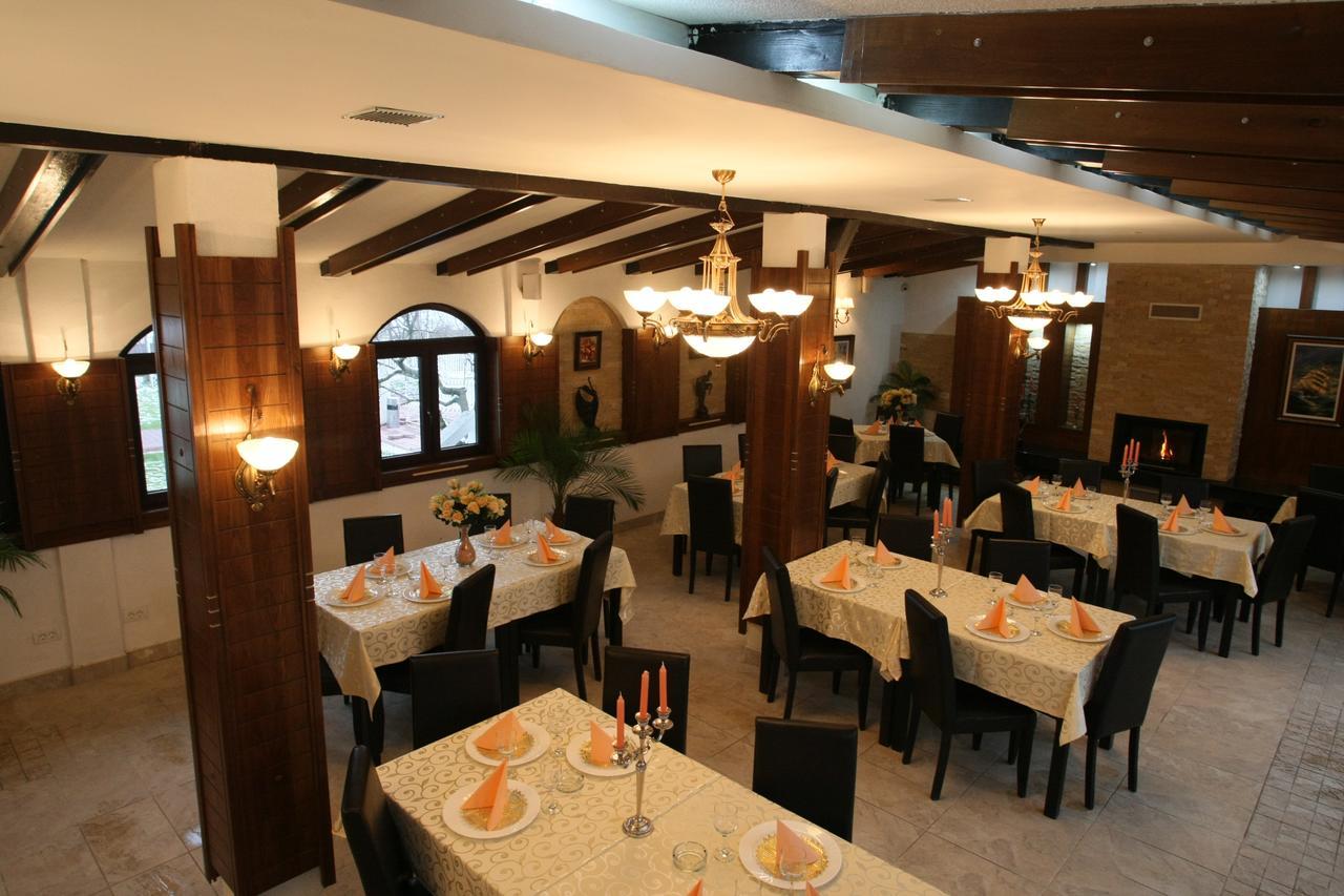 Hotel Roco Izvin Esterno foto