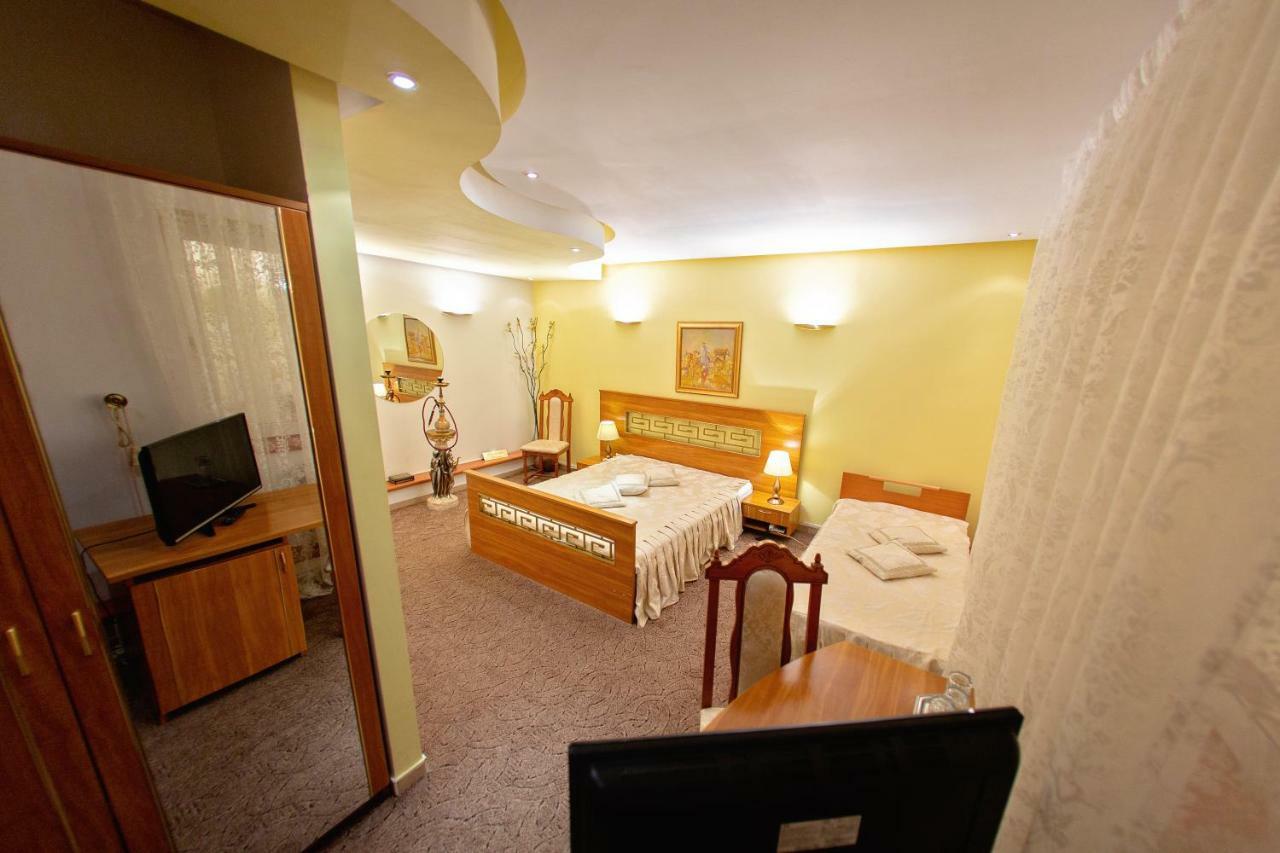 Hotel Roco Izvin Esterno foto