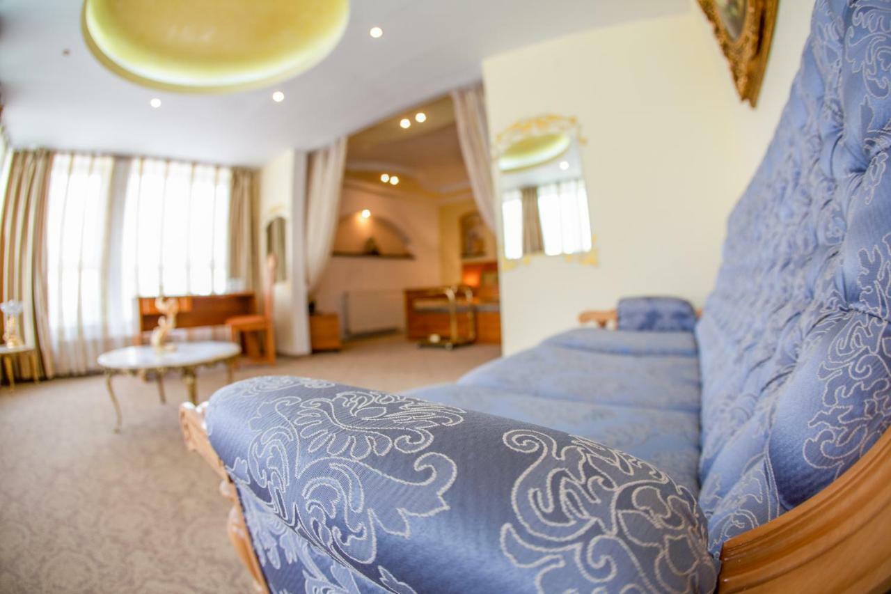 Hotel Roco Izvin Esterno foto