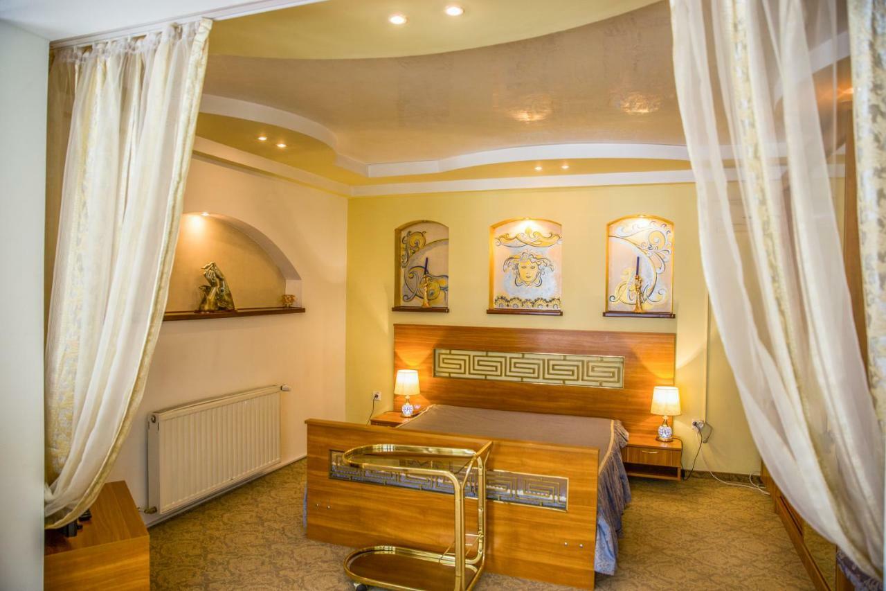 Hotel Roco Izvin Esterno foto