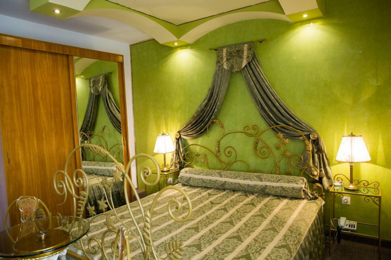 Hotel Roco Izvin Esterno foto